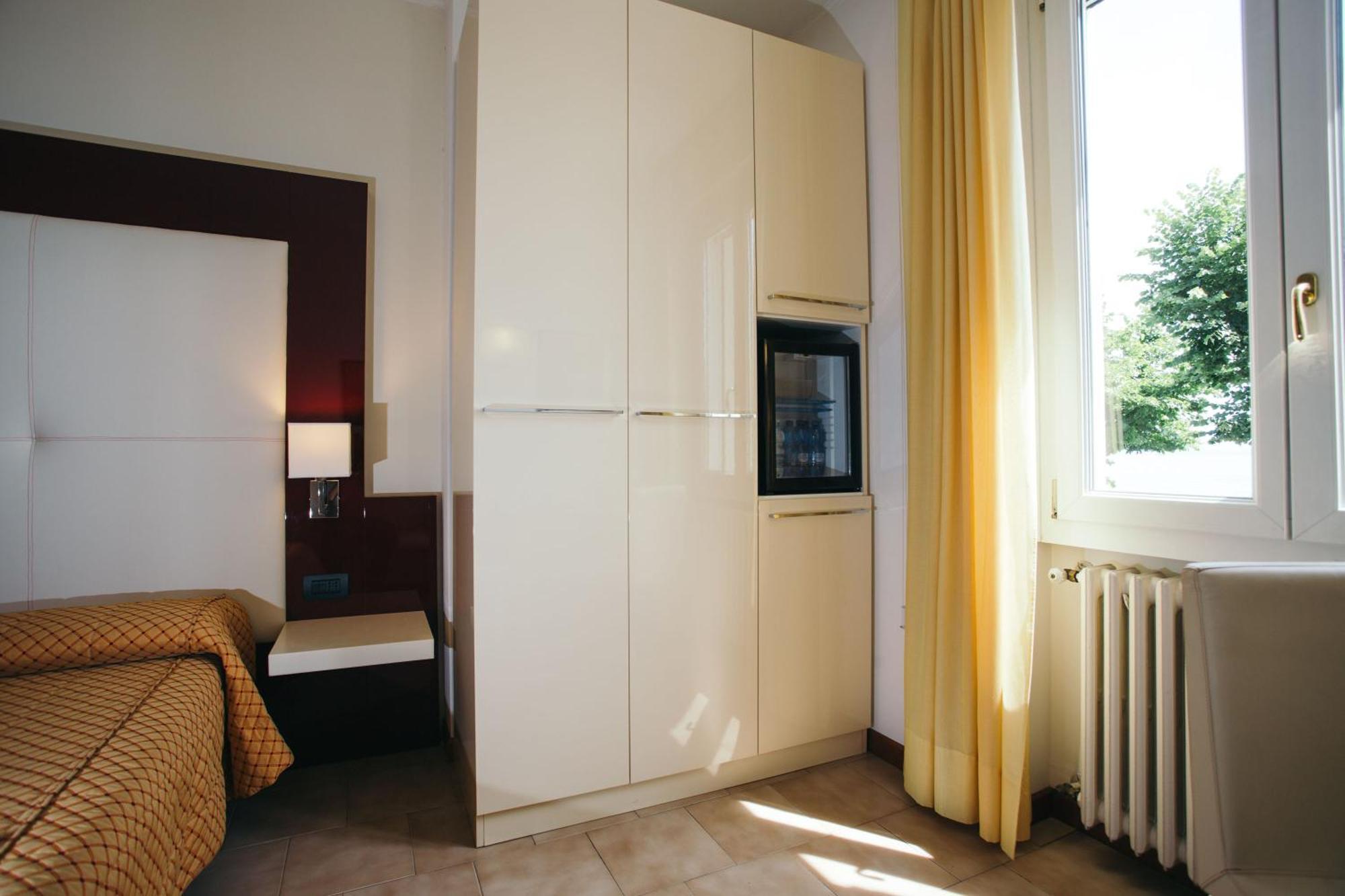 Europa 3* Desenzano del Garda